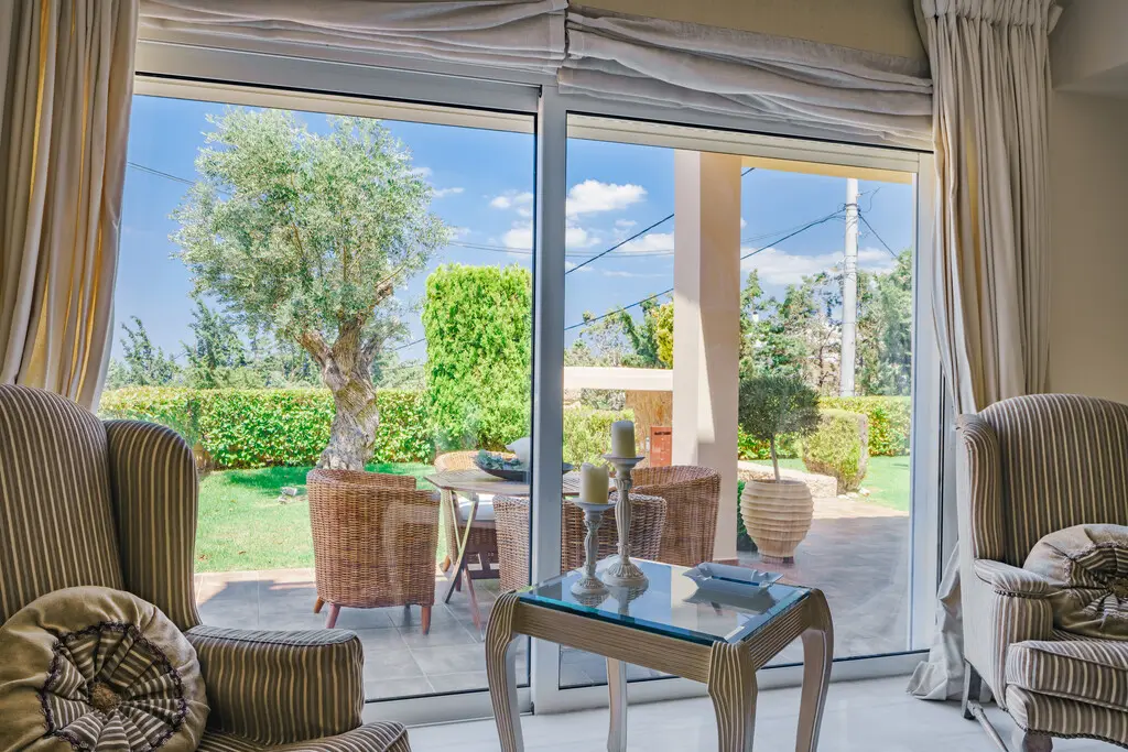 Villa Of 435 M² In Attica