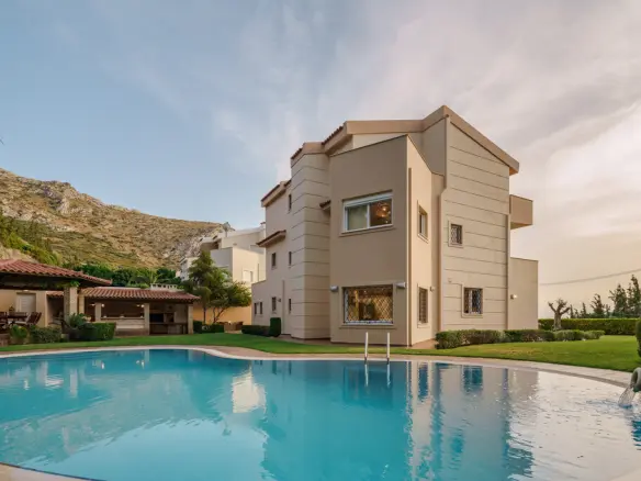 6-bedroom Villa In Palaia Fokaia, Greece (435 M²)