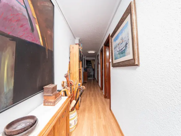5-bedroom Flat In Elche, Spain (148 M²)