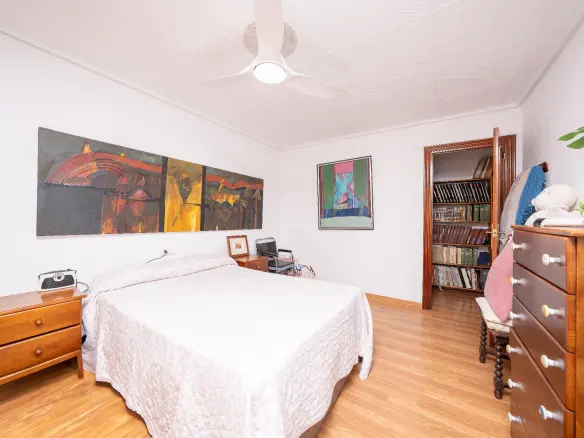 5-bedroom Flat In Elche, Spain (148 M²)