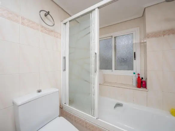 5-bedroom Flat In Elche, Spain (148 M²)