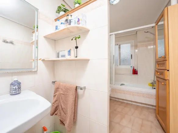 5-bedroom Flat In Elche, Spain (148 M²)