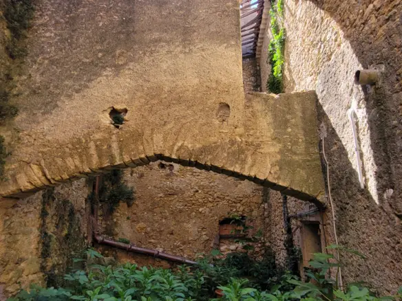House In Alignan Du Vent, France (180 M²)