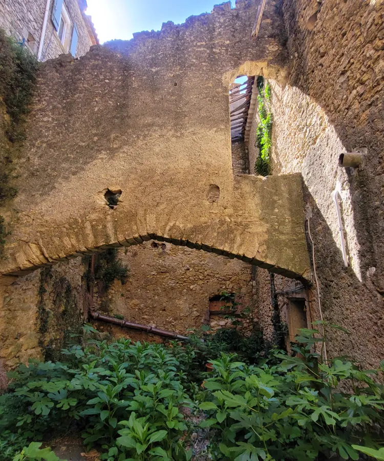 House In Alignan Du Vent, France (180 M²)