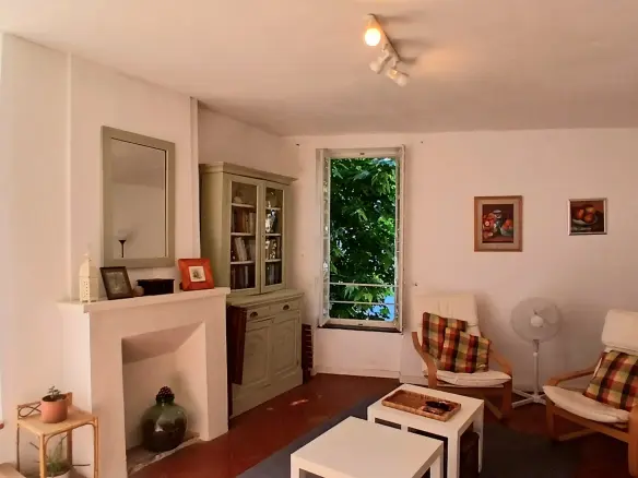 House Of 210 M² In Capestang, France
