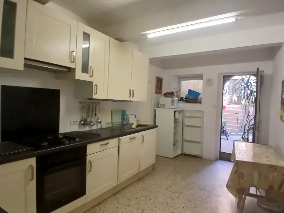 House Of 210 M² In Capestang, France