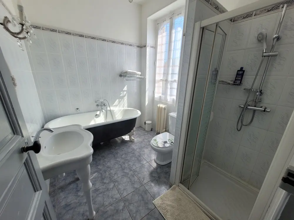 House Of 250 M² In Murviel Les Beziers