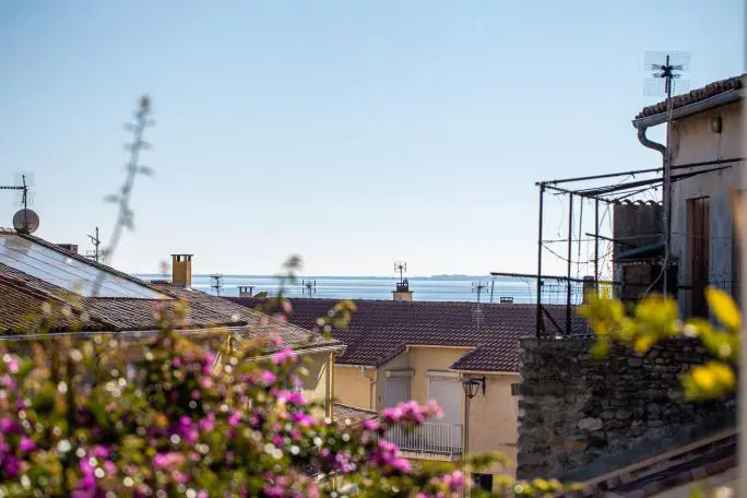 House Of 70 M² In Meze, France