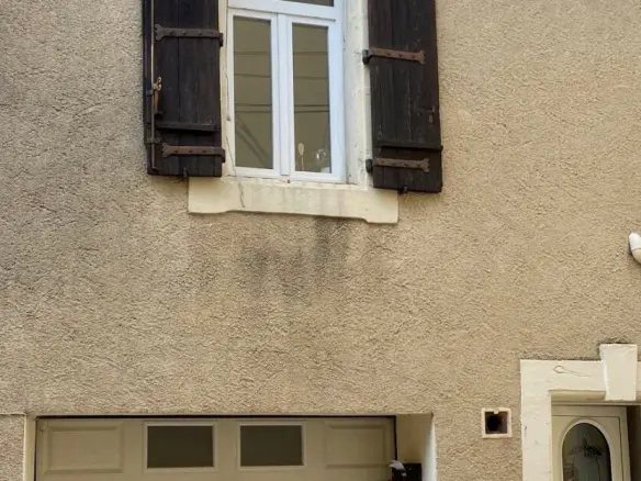 House Of 120 M² In Puissalicon, France