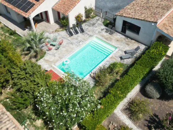 Detached House Of 133 M² In Puissalicon