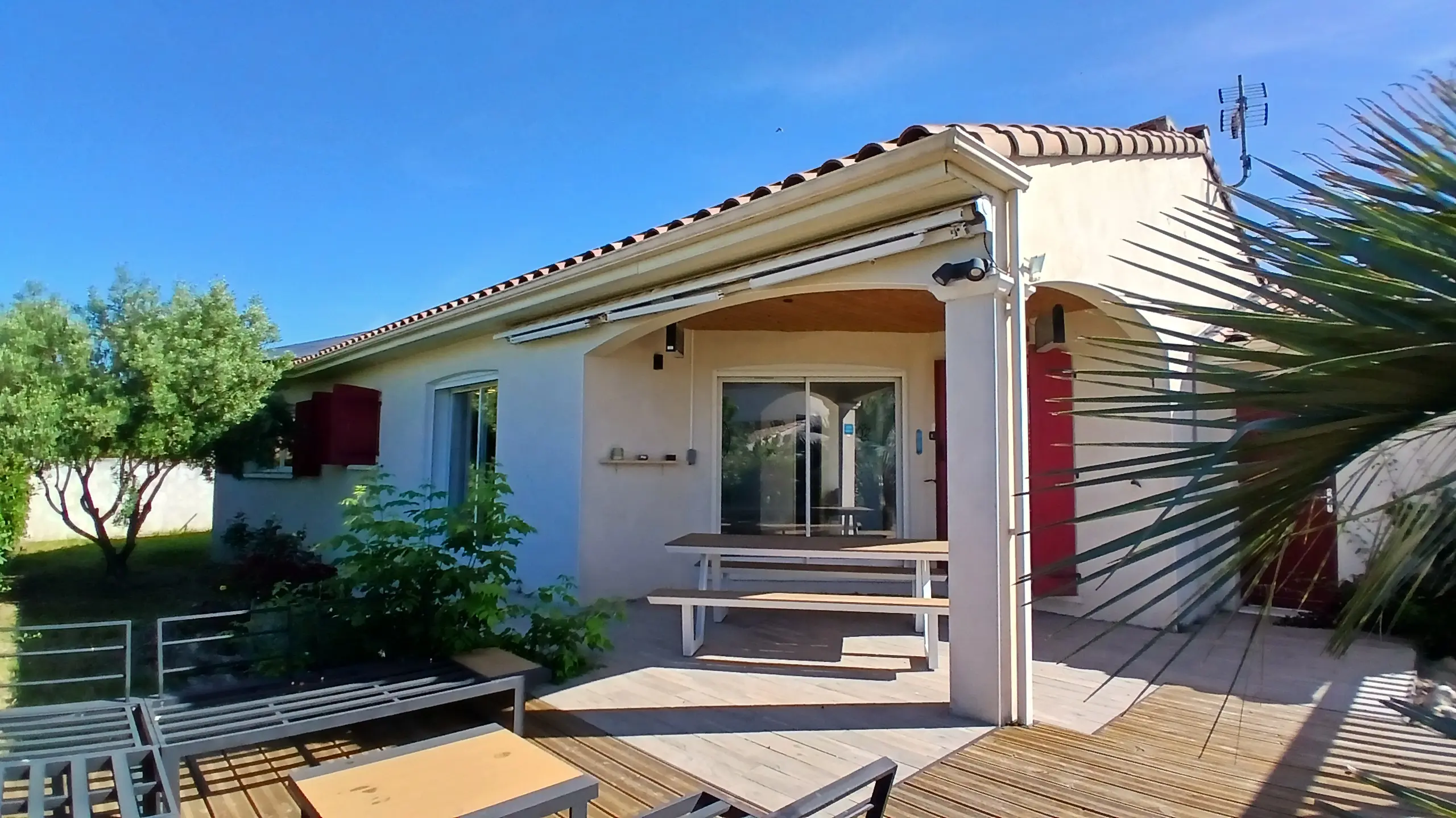 Detached House Of 133 M² In Puissalicon