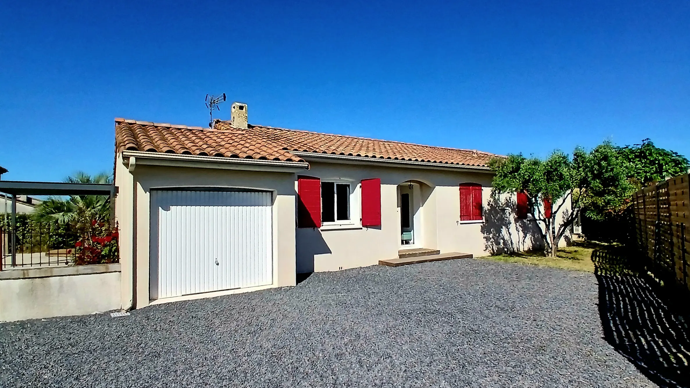 Detached House Of 133 M² In Puissalicon