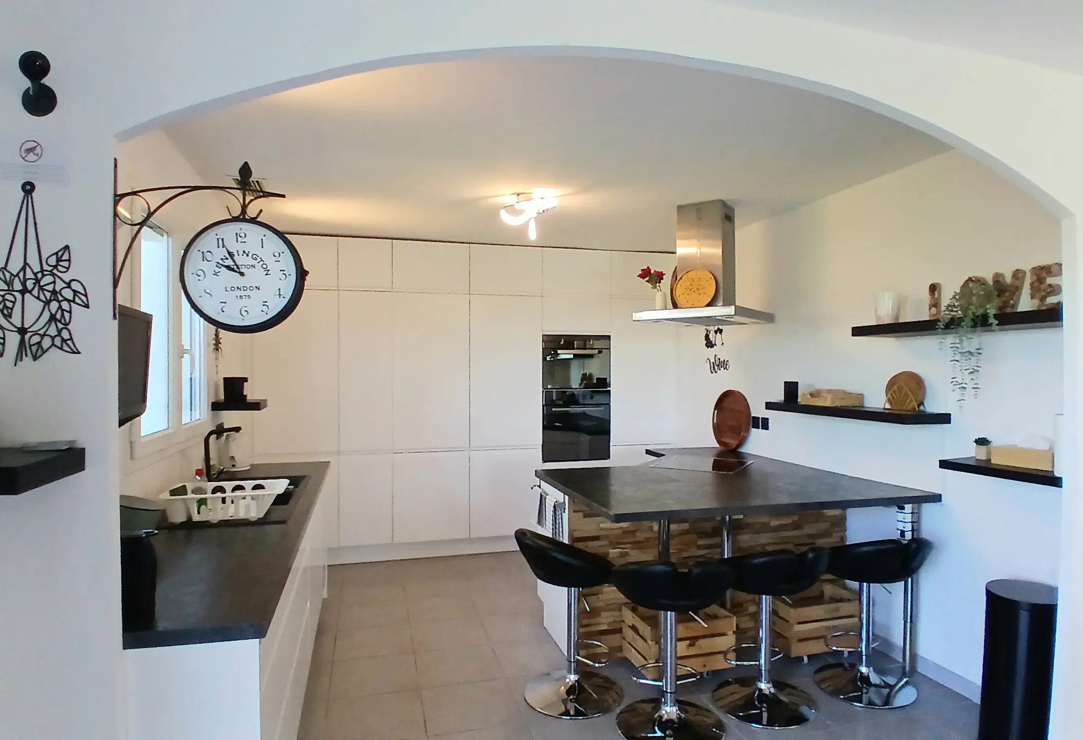 Detached House Of 133 M² In Puissalicon