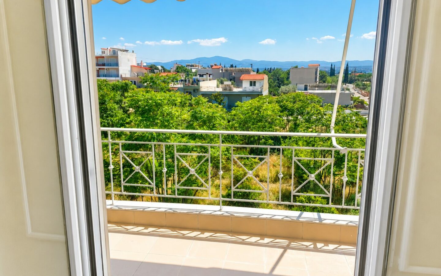 Renovated 110 Sq.m. Apartment With Unique Sea View For Sale In Vasiliko, Evia
