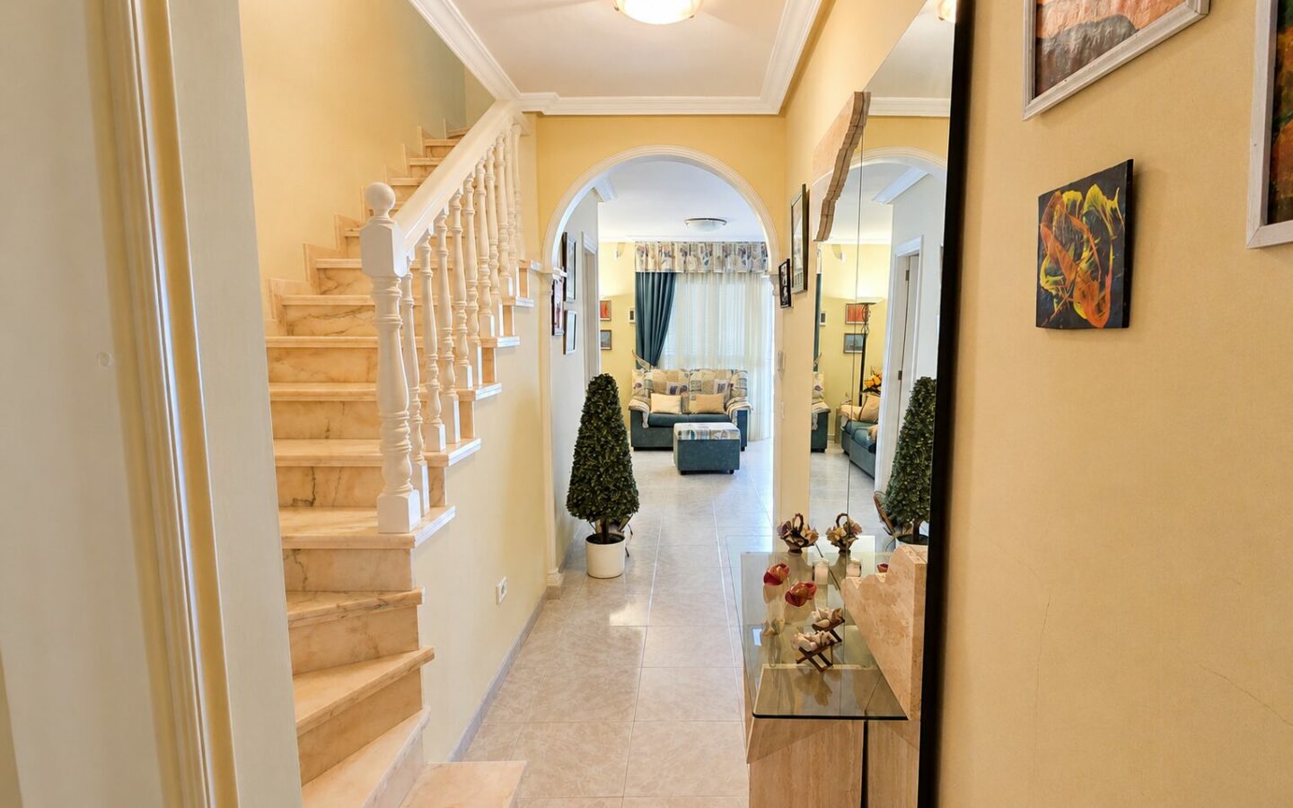 Duplex Of 180 M² With Terraces, 2-car Garage, And Communal Pool In Costa Del Silencio