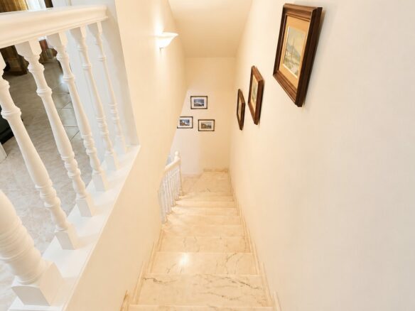 Duplex Of 180 M² With Terraces, 2-car Garage, And Communal Pool In Costa Del Silencio