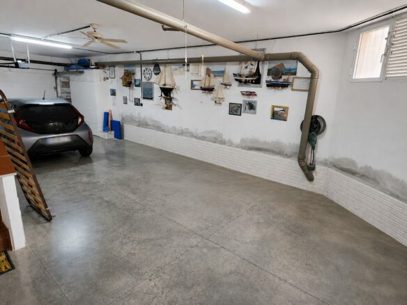 Duplex Of 180 M² With Terraces, 2-car Garage, And Communal Pool In Costa Del Silencio