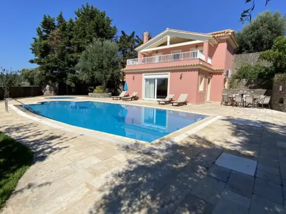 Villa Of 132 M² In Corfu