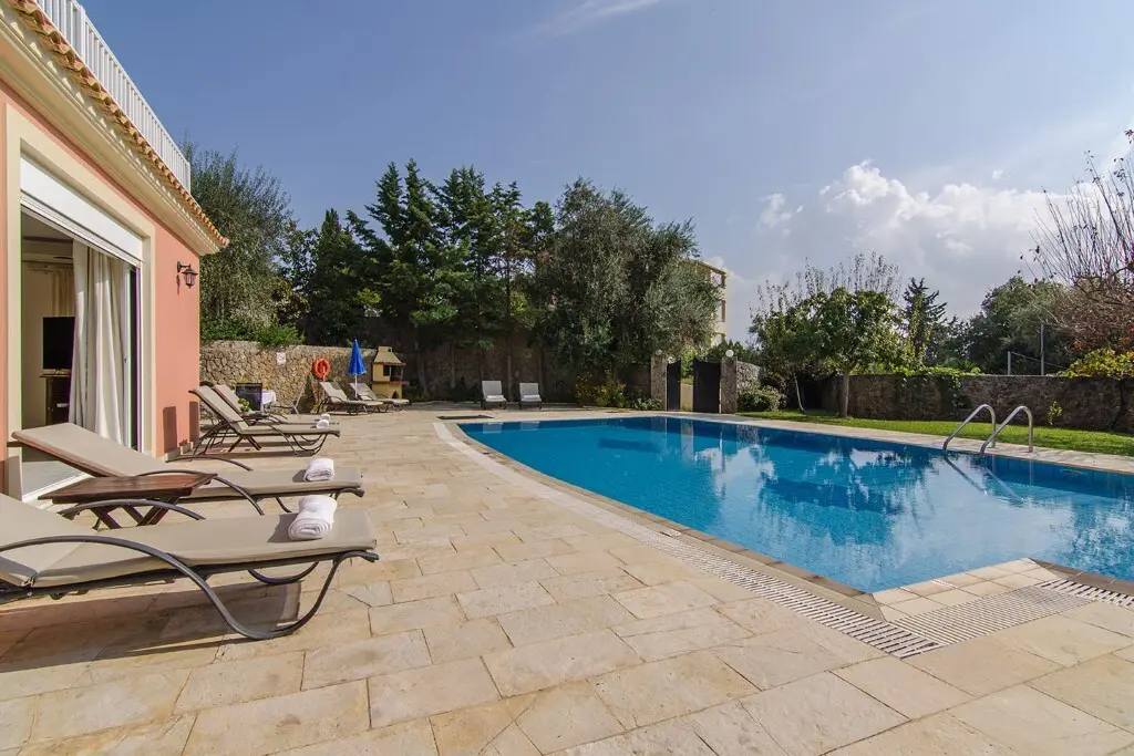 Villa Of 132 M² In Corfu