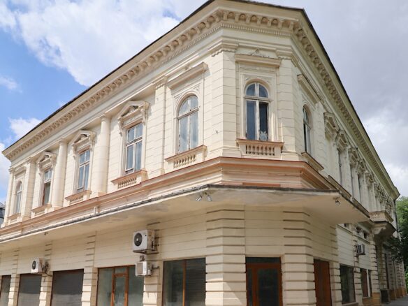Historic Building Of 0 M² With Investment Opportunity In The Center Of Bucharest