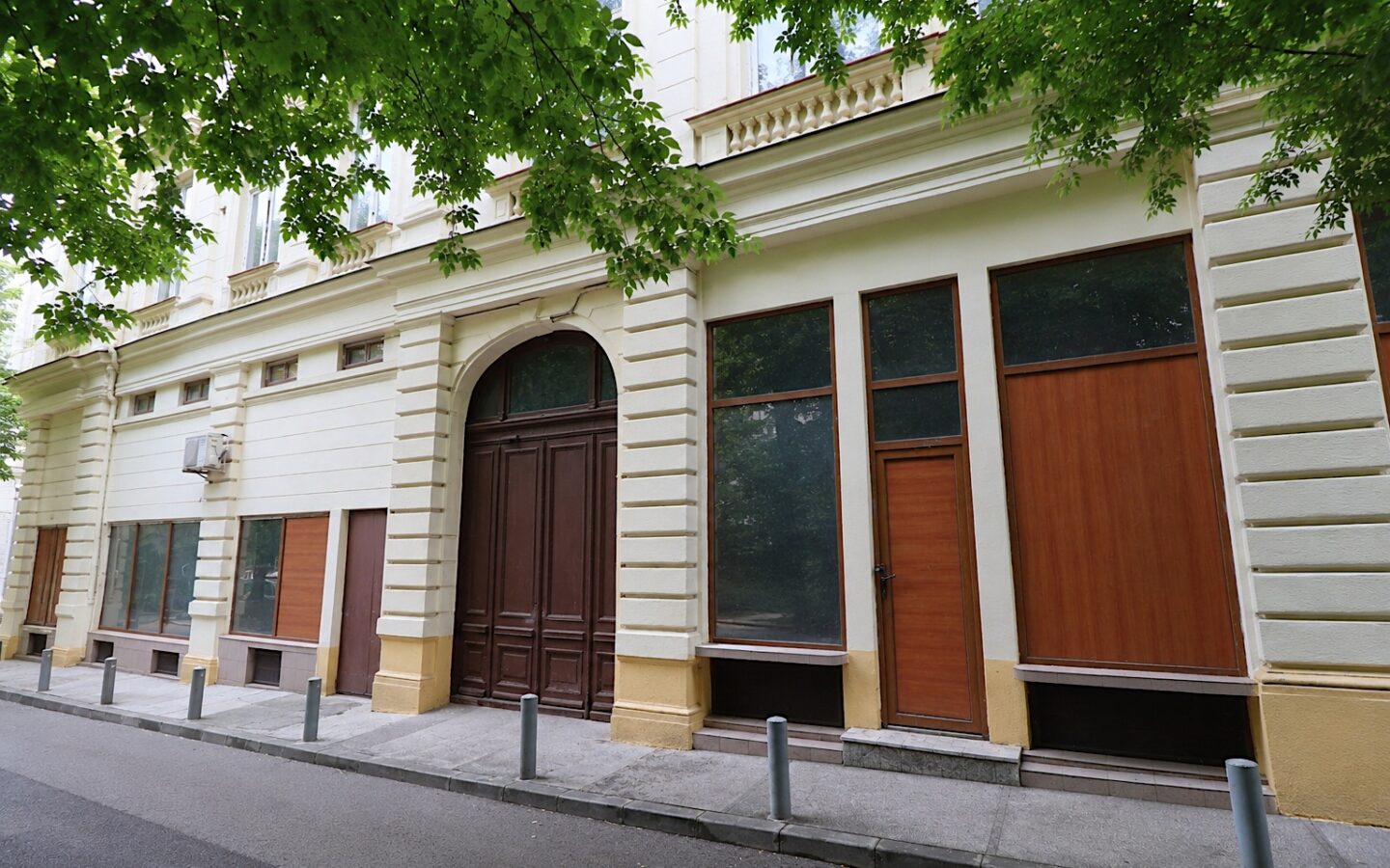 Historic Building Of 0 M² With Investment Opportunity In The Center Of Bucharest