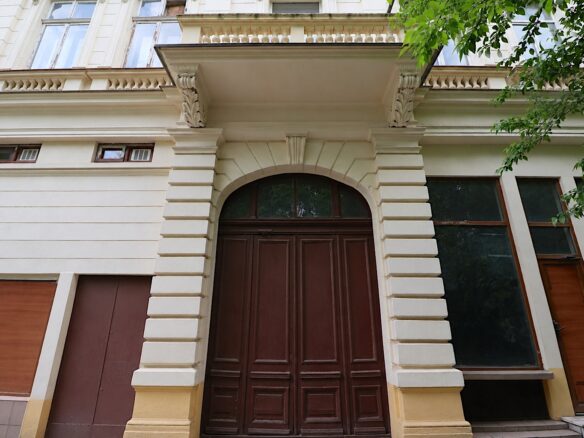 Historic Building Of 2418 M² With Investment Opportunity In The Center Of Bucharest