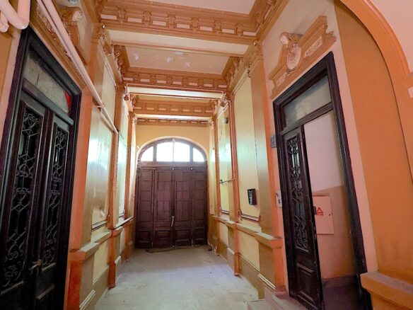 Historic Building Of 2418 M² With Investment Opportunity In The Center Of Bucharest