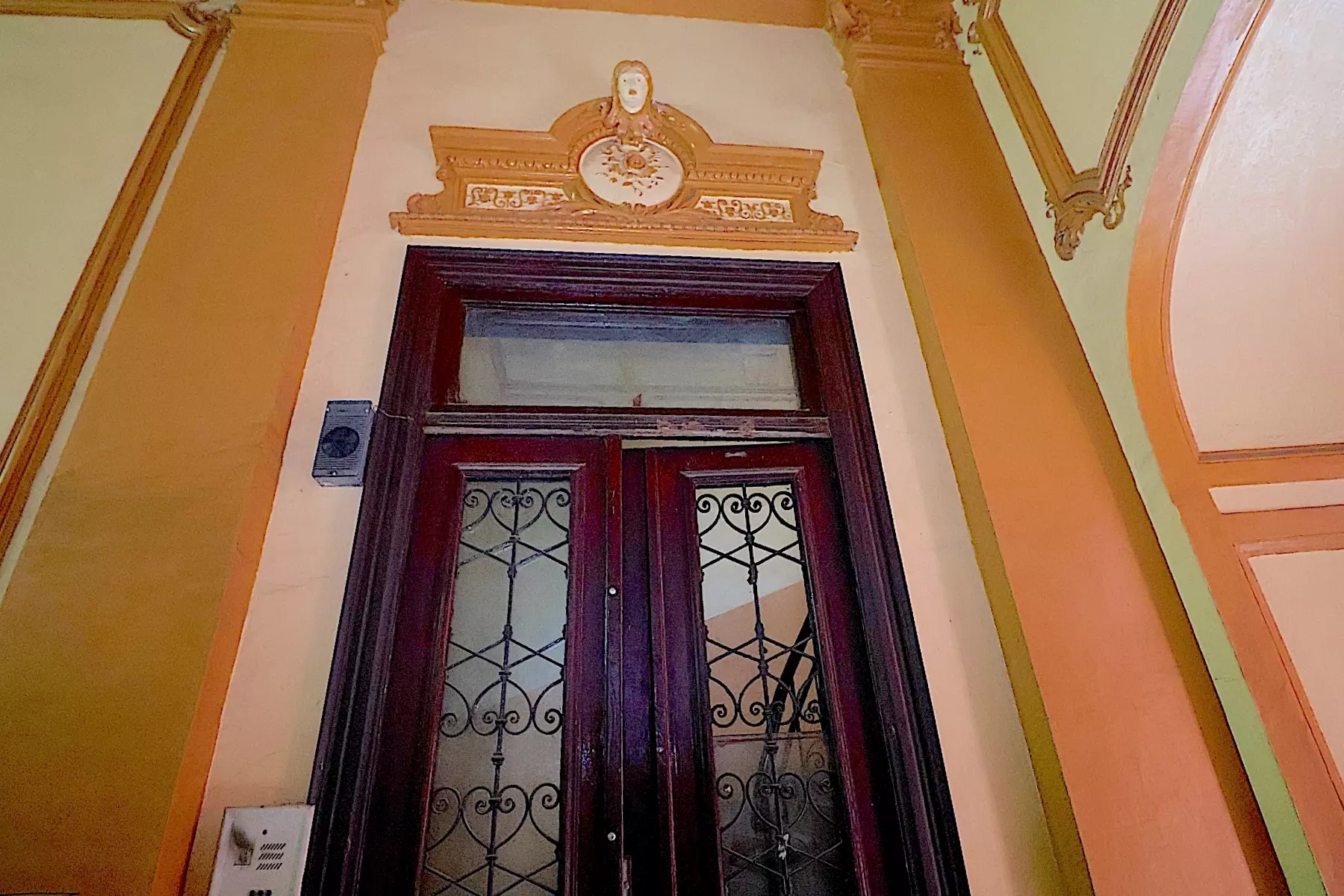 resize_IMG_7227 Historic Building Of 0 M² With Investment Opportunity In The Center Of Bucharest