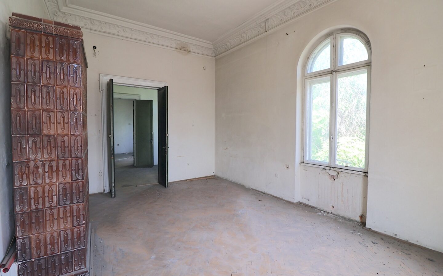 Historic Building Of 0 M² With Investment Opportunity In The Center Of Bucharest