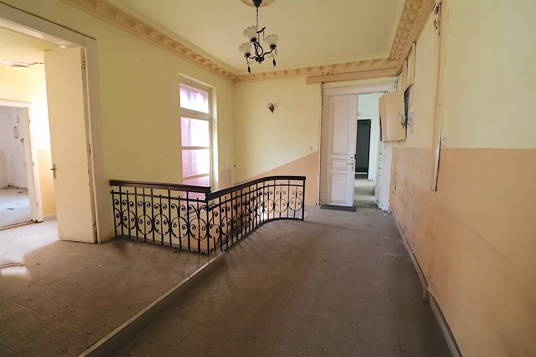 resize_IMG_7254 Historic Building Of 0 M² With Investment Opportunity In The Center Of Bucharest