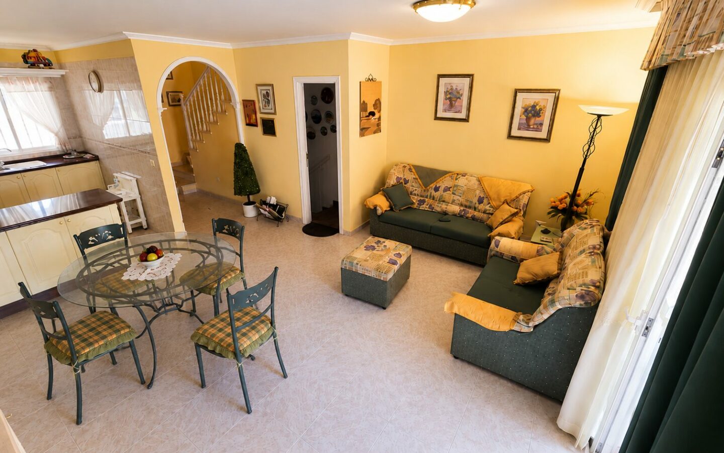 Duplex Of 180 M² With Terraces, 2-car Garage, And Communal Pool In Costa Del Silencio