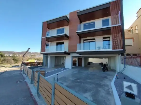 Duplex Of 153 M² In Thessaloniki