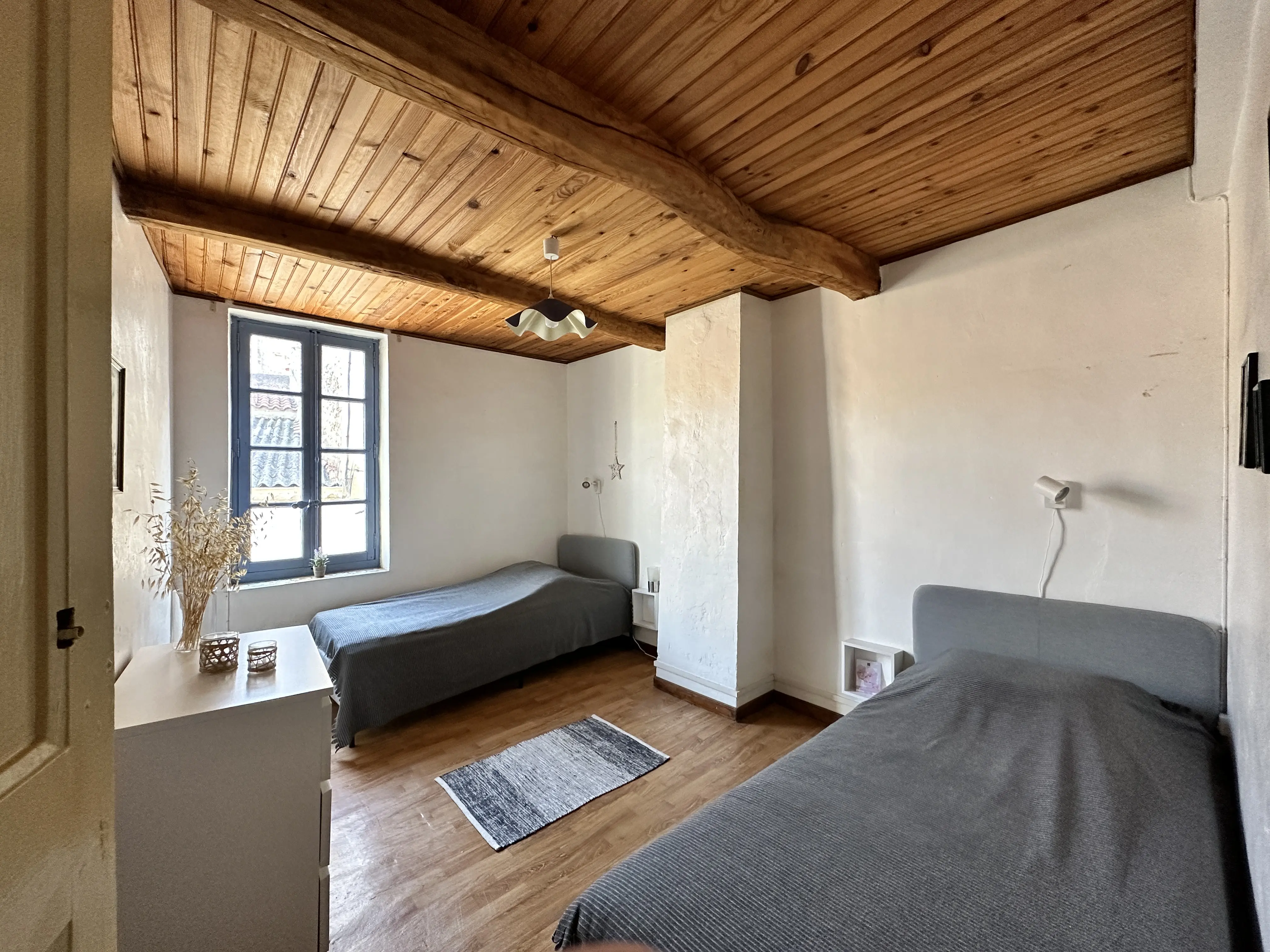 82 M² House In Saint Genies De Fontedit, France