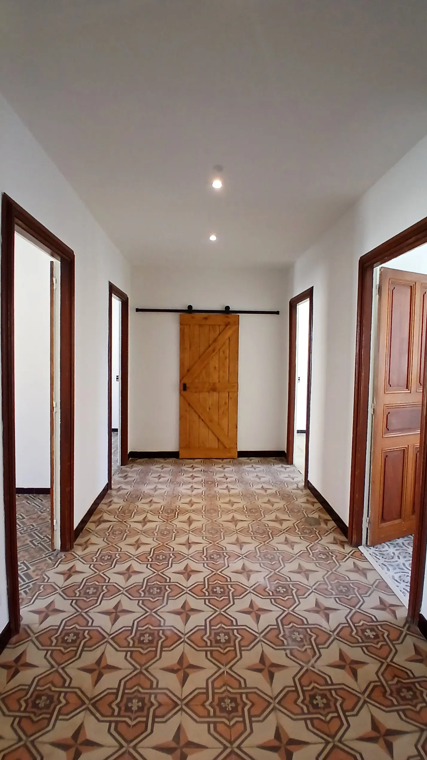 House Of 298 M² In Magalas, France