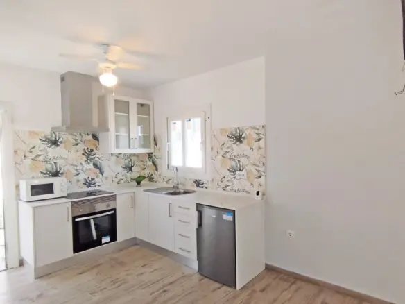 2-bedroom Chalet In Chiclana De La Frontera, Spain (80 M²)