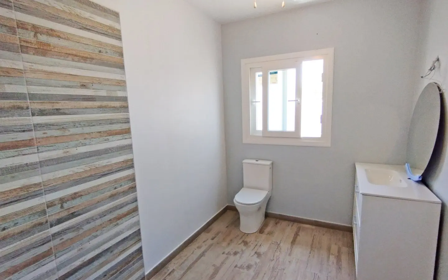 Apartment Of 80 M² With 2 Bedrooms And 1 Bathroom In Chiclana De La Frontera, Andalusia