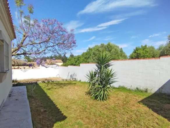 2-bedroom Chalet In Chiclana De La Frontera, Spain (80 M²)