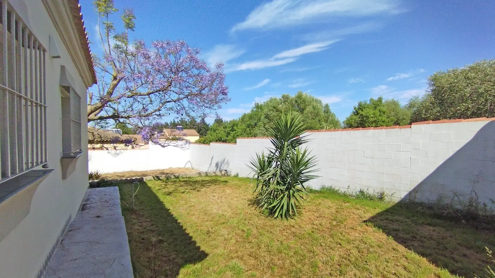 Apartment Of 80 M² With 2 Bedrooms And 1 Bathroom In Chiclana De La Frontera, Andalusia