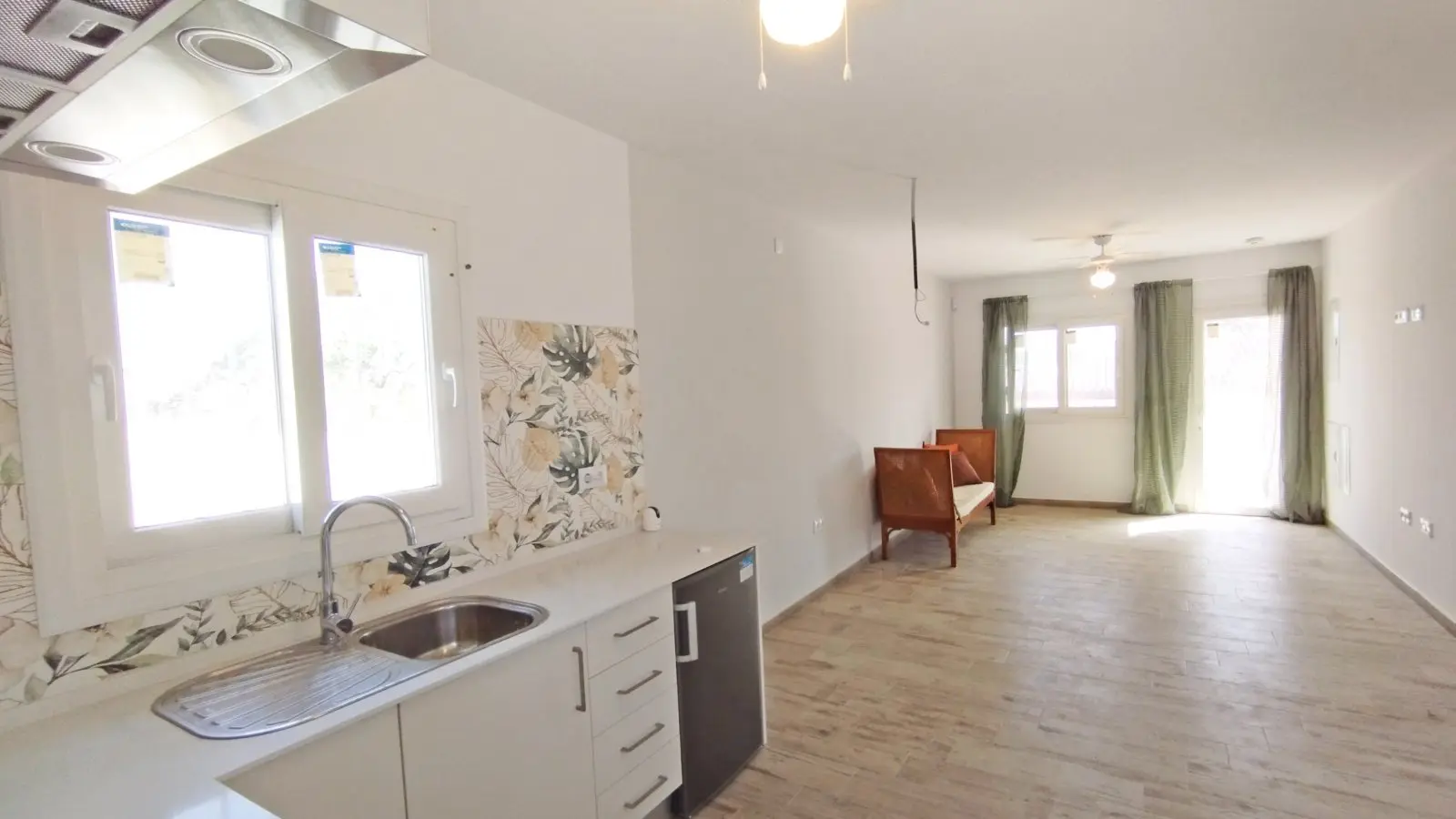 Apartment Of 80 M² With 2 Bedrooms And 1 Bathroom In Chiclana De La Frontera, Andalusia