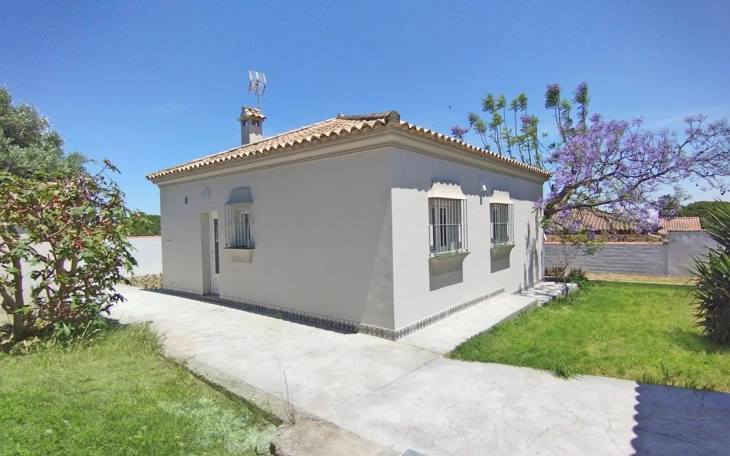 Apartment Of 80 M² With 2 Bedrooms And 1 Bathroom In Chiclana De La Frontera, Andalusia