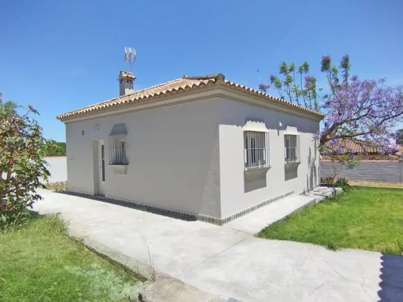 2-bedroom Chalet In Chiclana De La Frontera, Spain (80 M²)