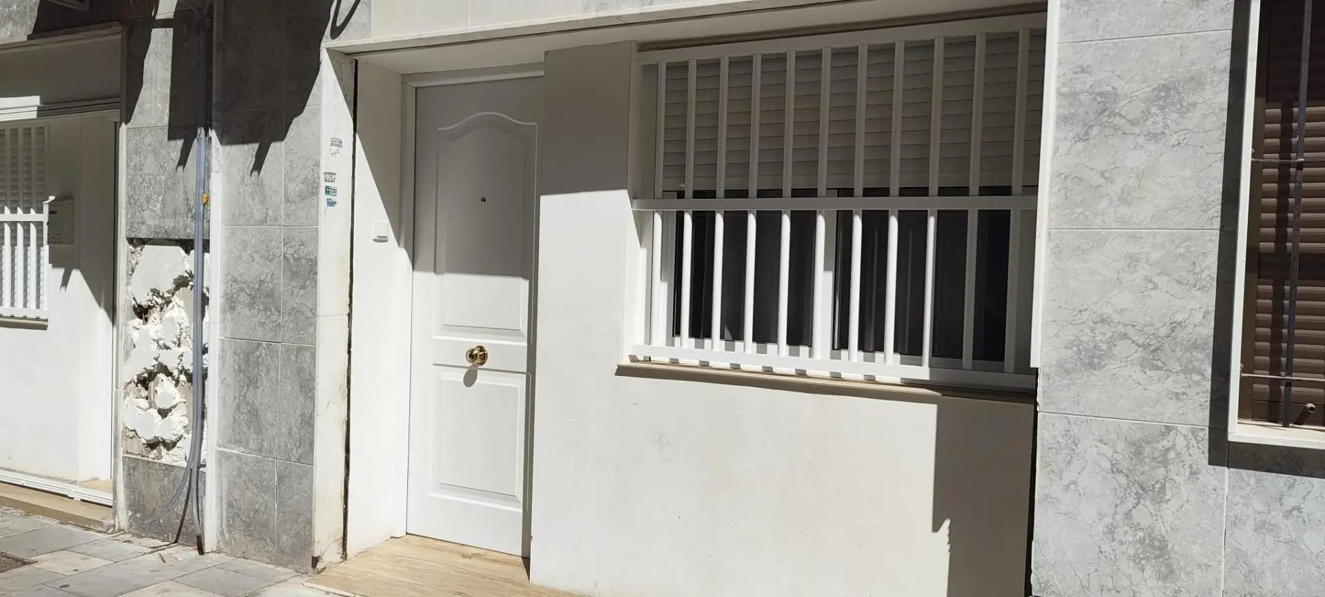 Commercial Unit Of 110 M² In Elche, Spain