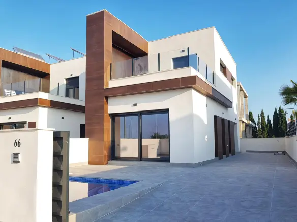 Villa Of 96 M² In Daya Nueva, Spain