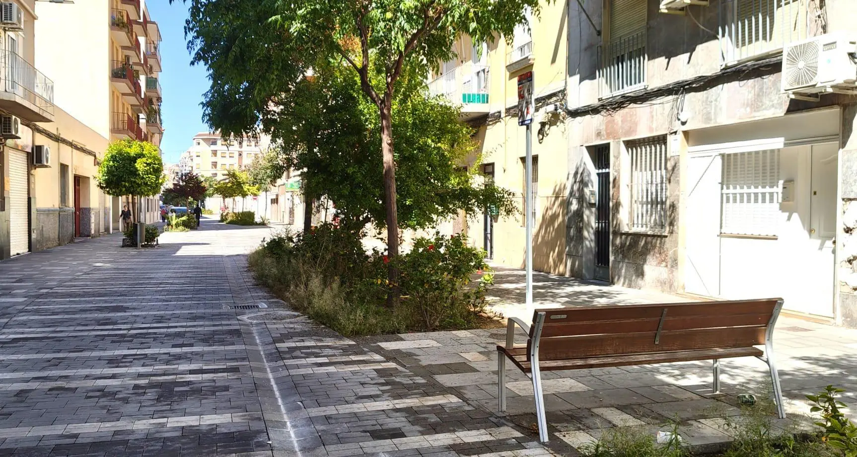 Commercial Unit Of 120 M² In Elche, Spain