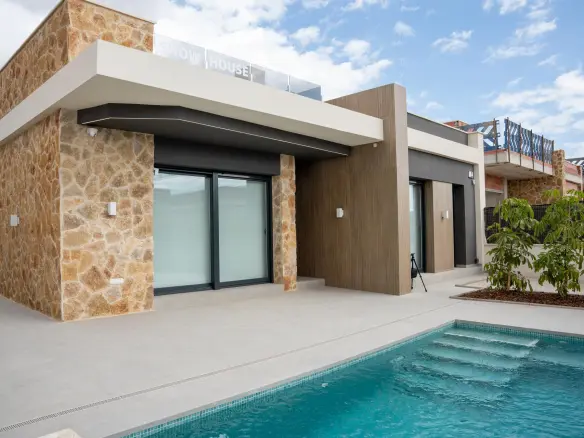 Villa Of 167 M² In Rojales, Spain