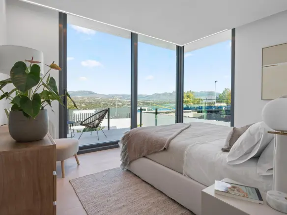 3-bedroom Villa In Benidorm, Spain (386 M²)