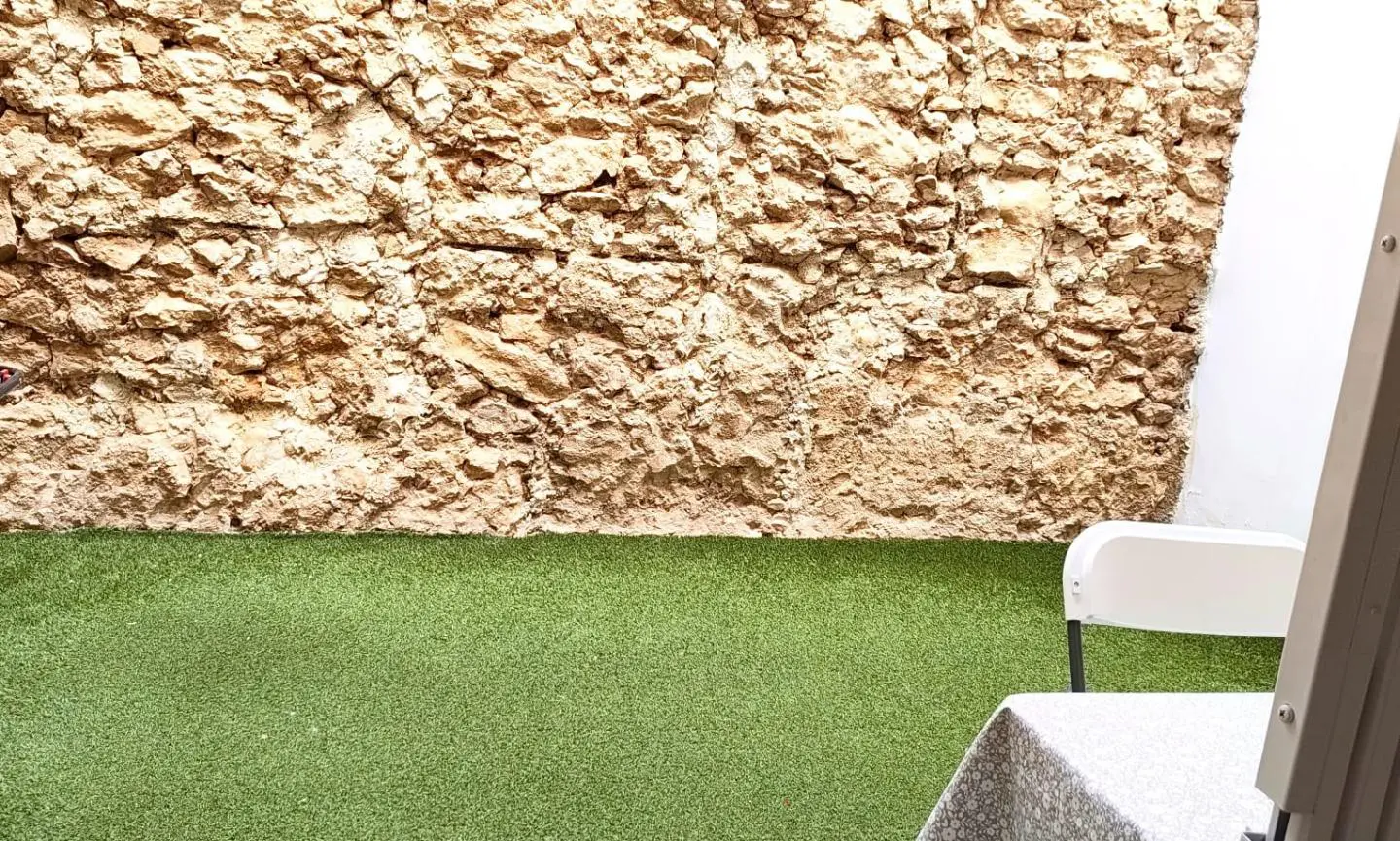 Commercial Unit Of 120 M² In Elche, Spain
