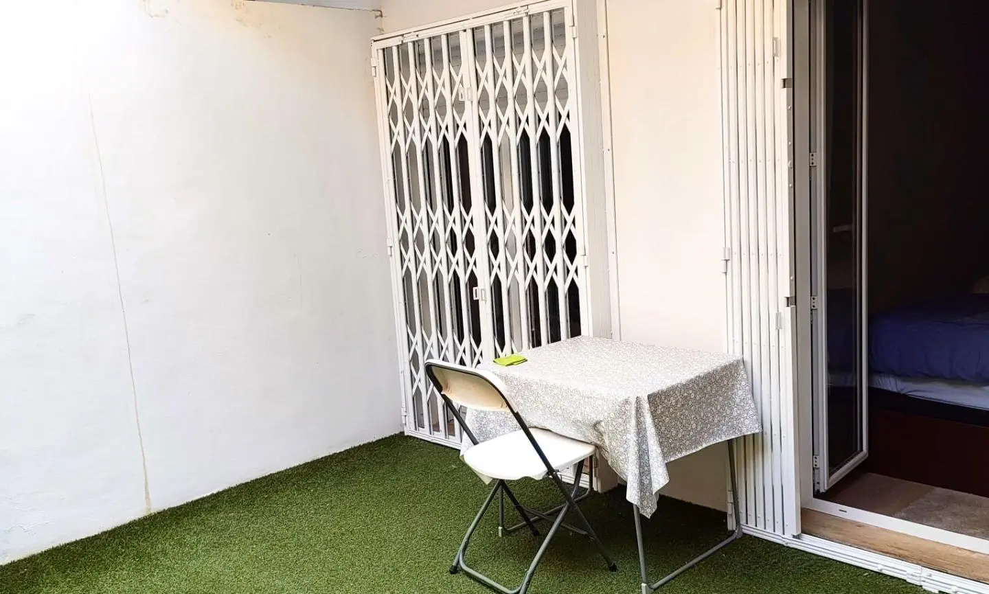 Commercial Unit Of 120 M² In Elche, Spain