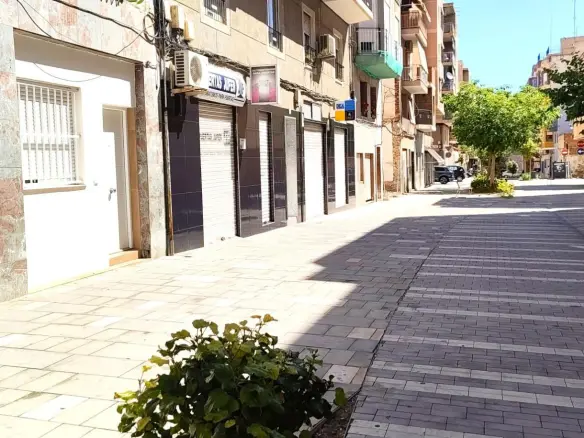 1-bedroom Commercial Unit In Elche, Spain (150 M²)