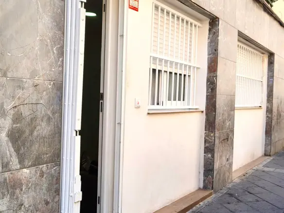 1-bedroom Commercial Unit In Elche, Spain (150 M²)